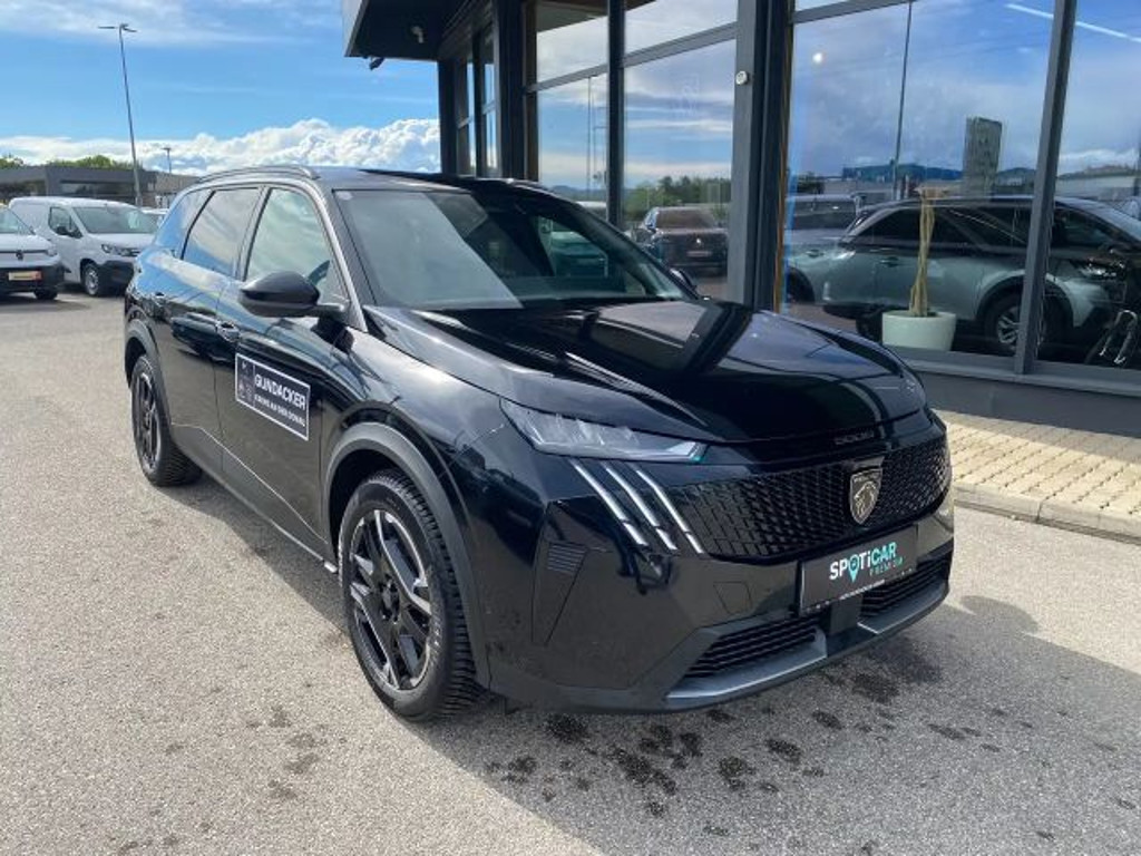 Peugeot E-5008