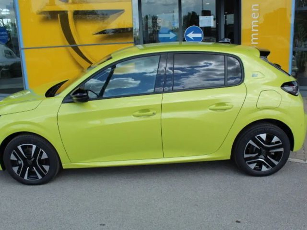 Peugeot e-208