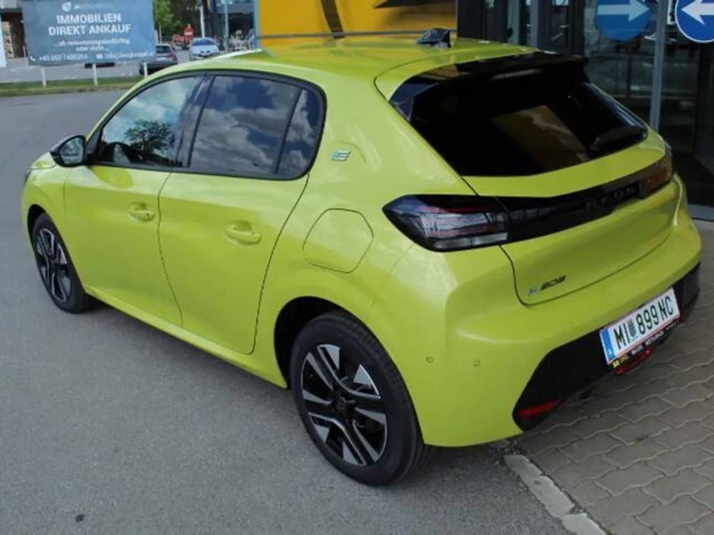 Peugeot e-208