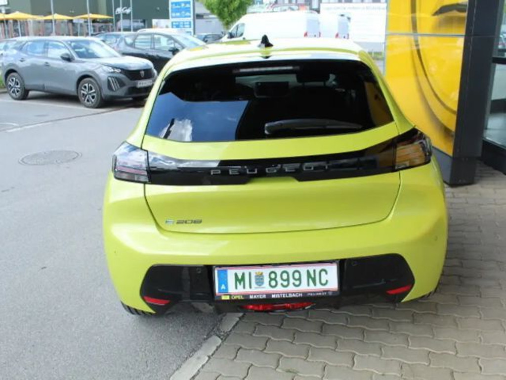 Peugeot e-208