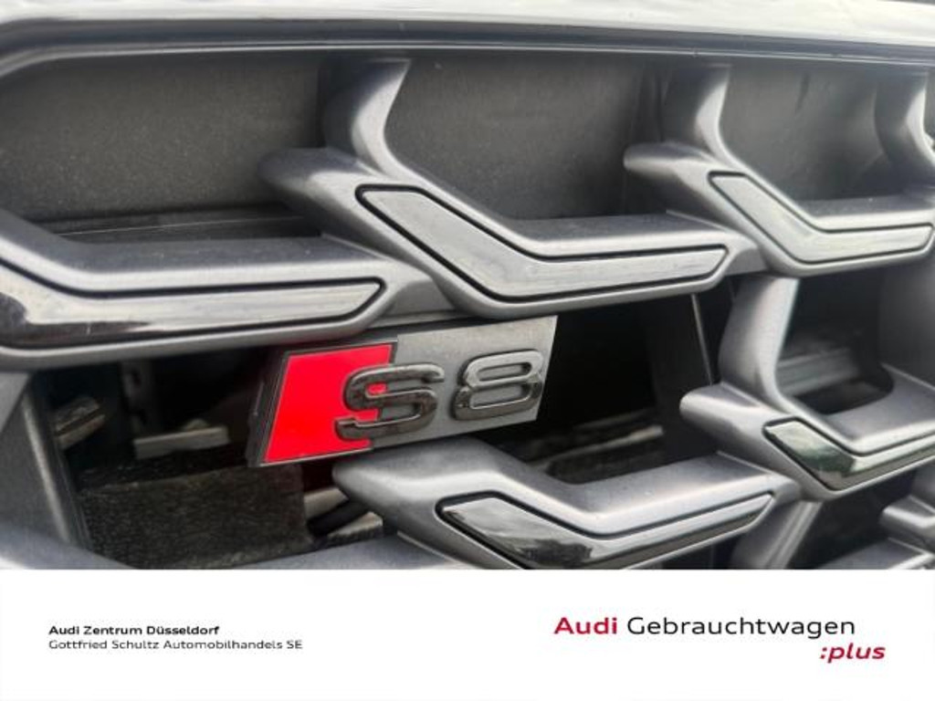 Audi S8