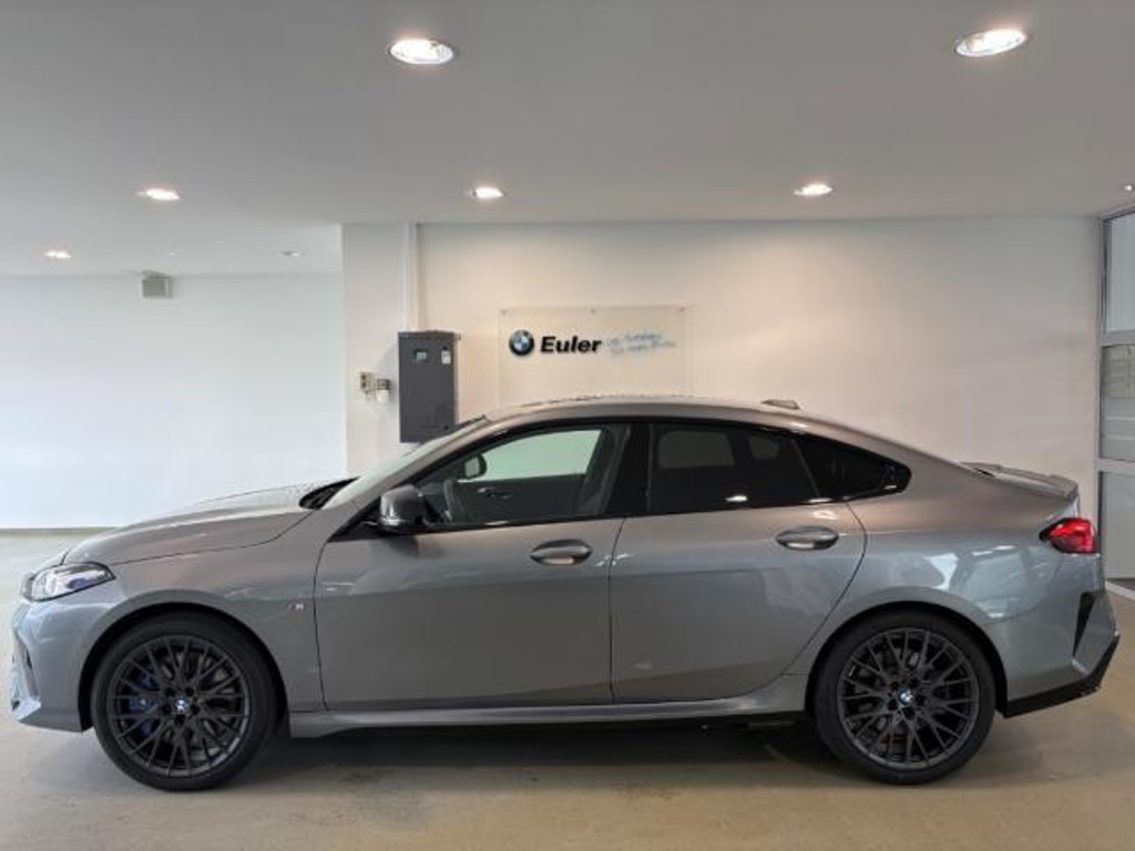 BMW M235