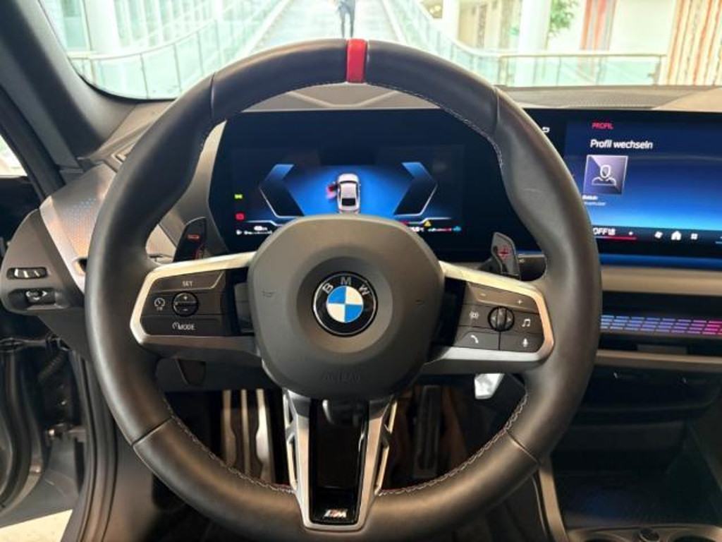 BMW M235
