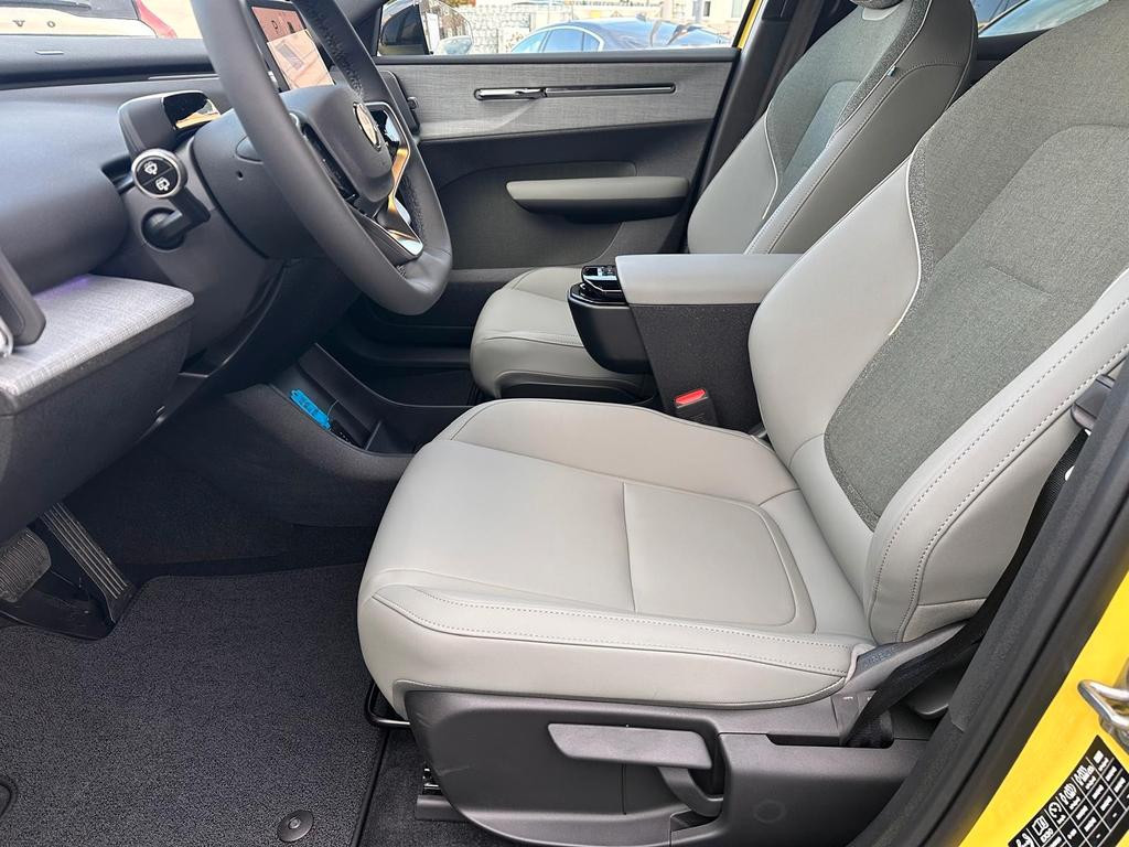 Volvo EX30