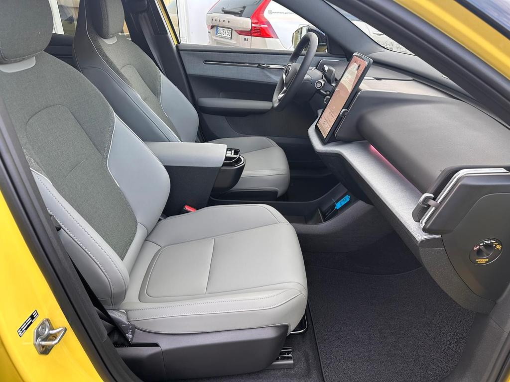 Volvo EX30