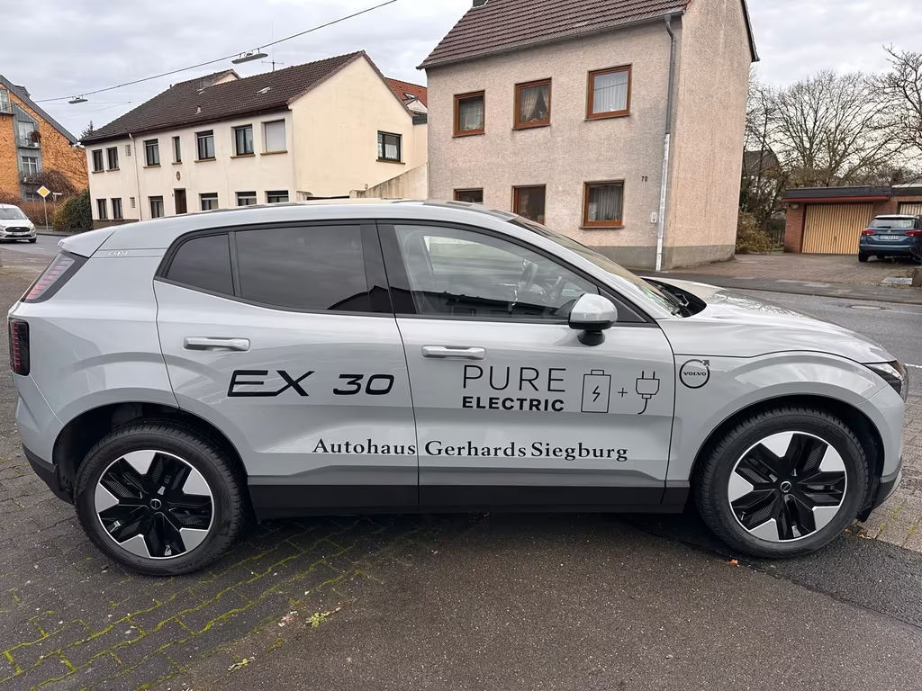 Volvo EX30