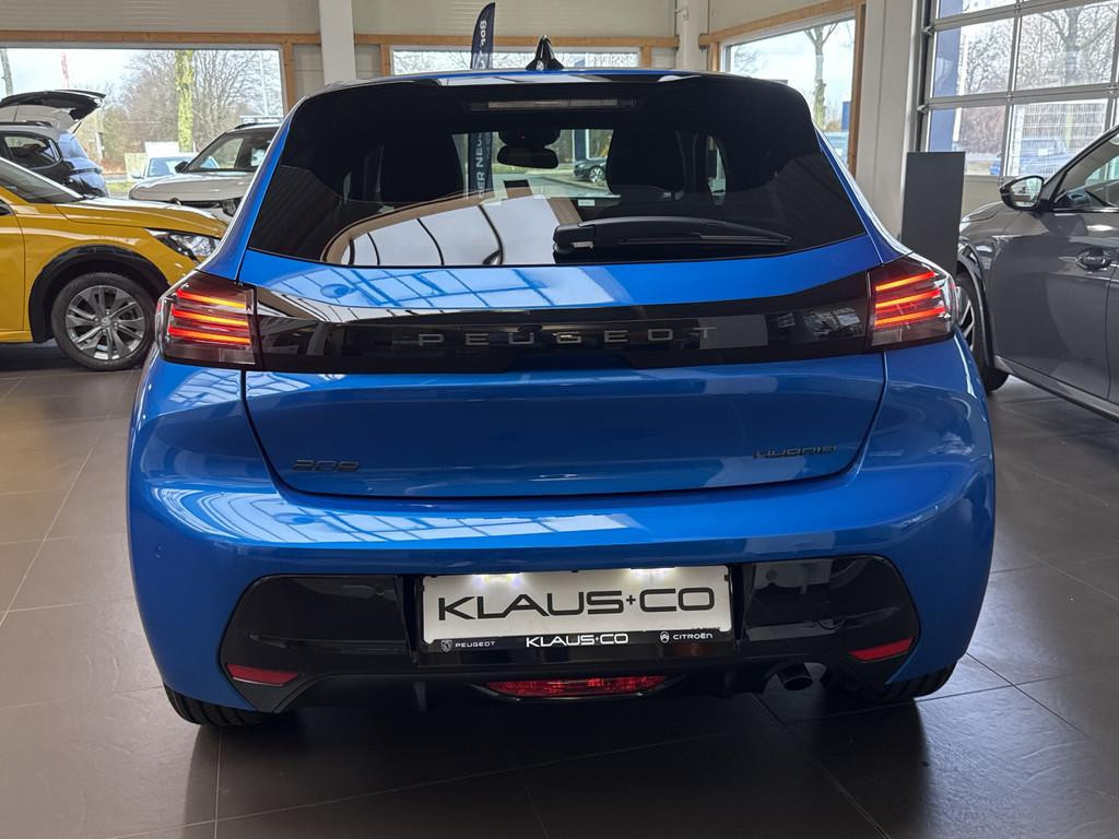 Peugeot e-208