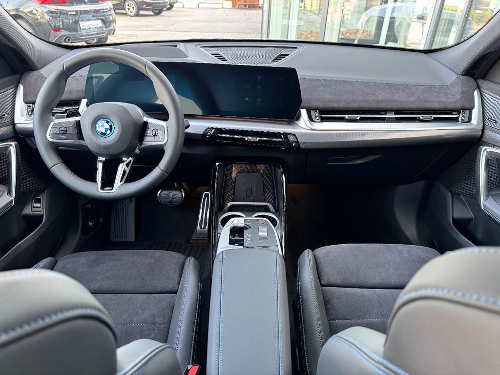 BMW iX2