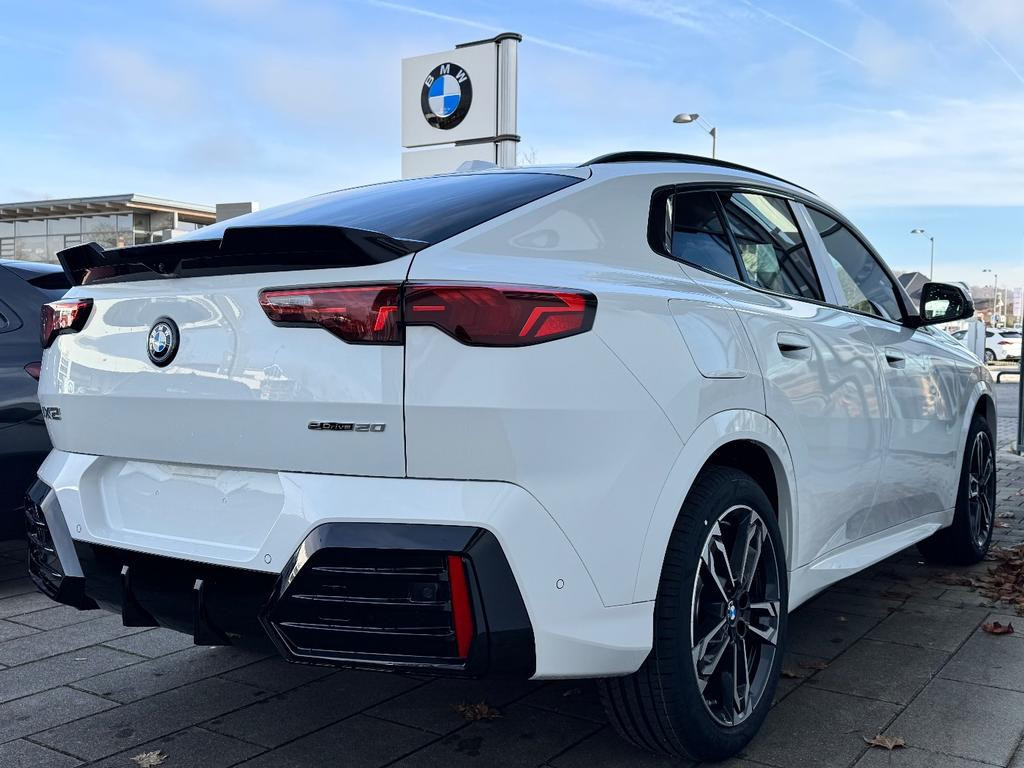 BMW iX2