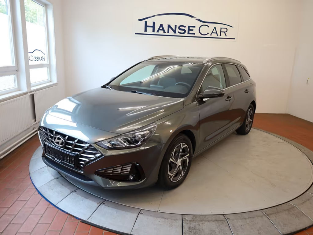 Hyundai i30 cw  /R.Kamera / AHK / Garantie !