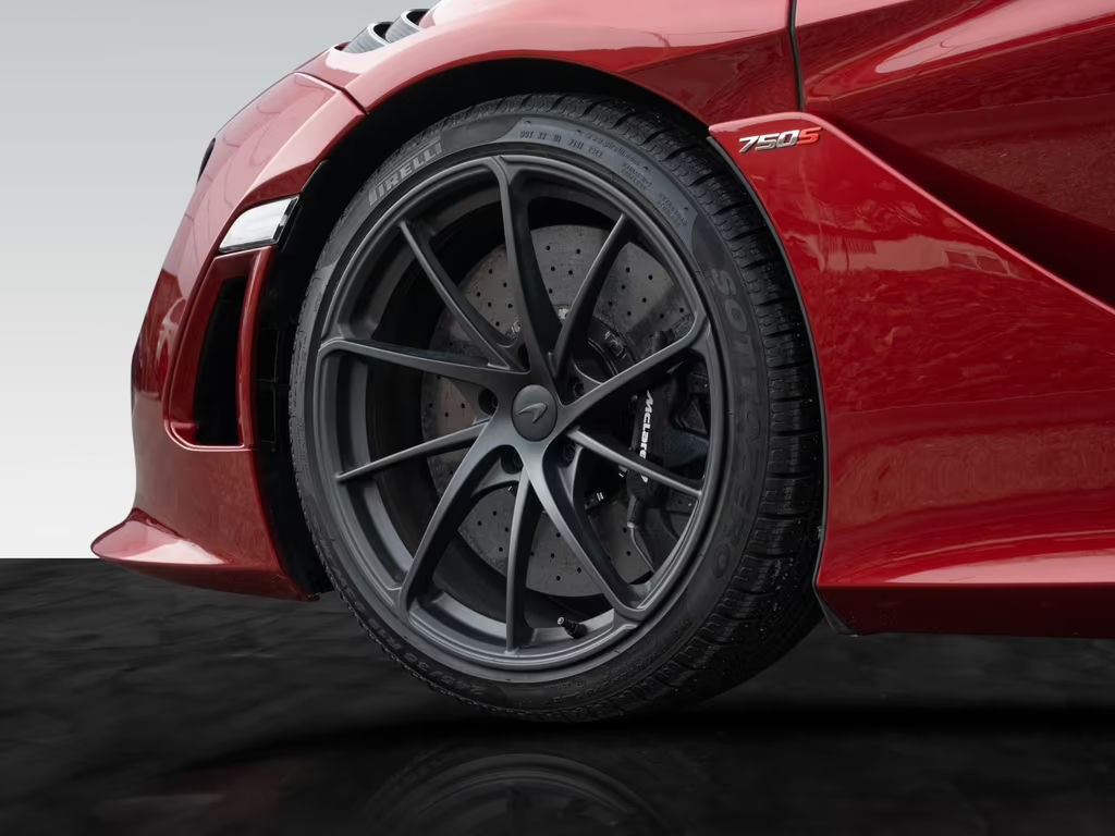 McLaren 750S