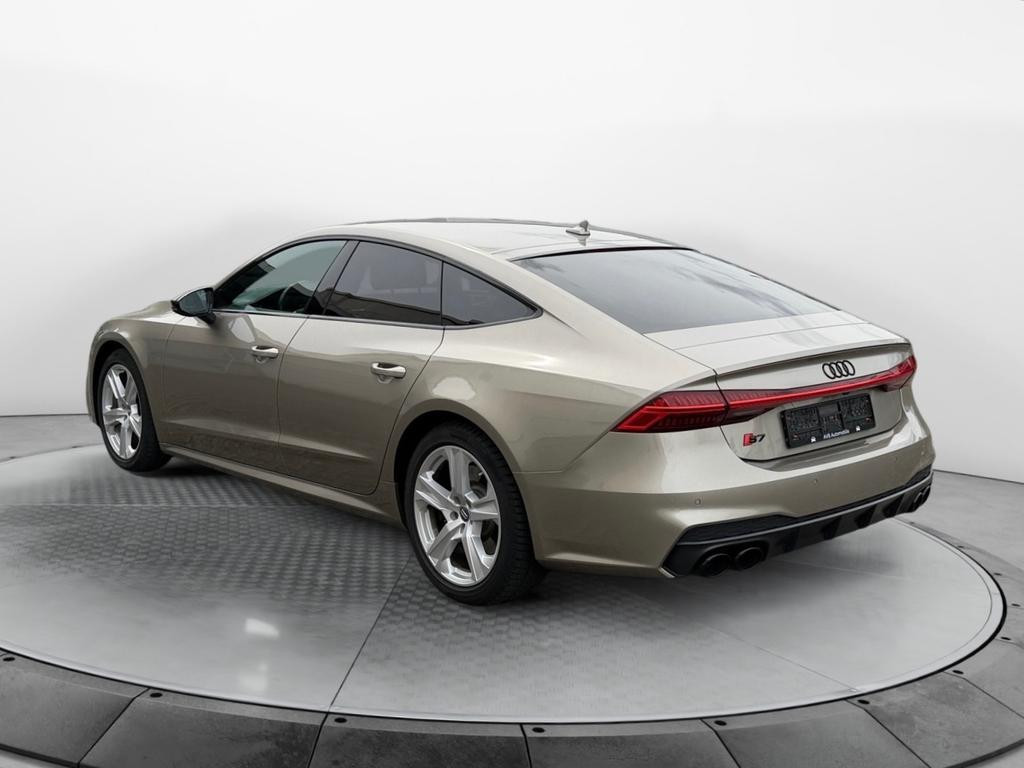 Audi S7