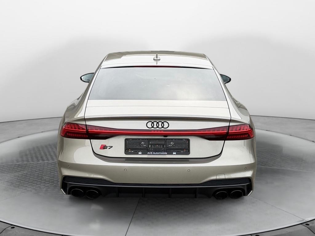 Audi S7