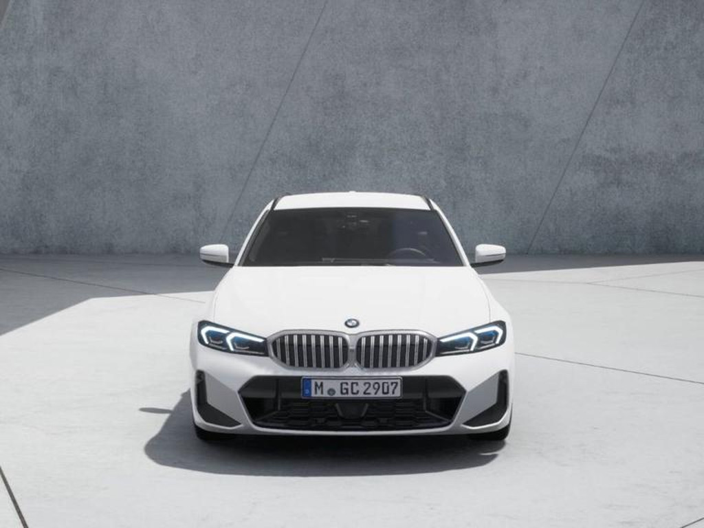 BMW 3 Serie 320 M-Sport xDrive Touring Sedan 320d