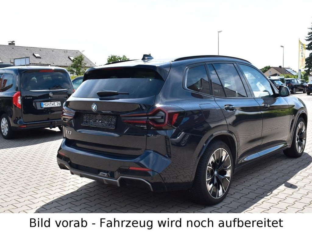 BMW iX3