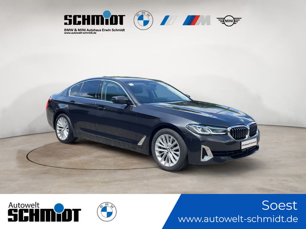 BMW 5 Serie 530 Luxury Line xDrive Sedan 530i