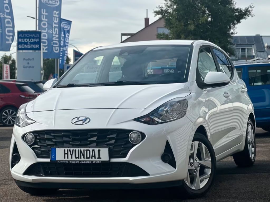 Hyundai i10 1,2 AT NAVI/CAM/PDC/CLIMAA/SHZ/4SEASON/GARAN