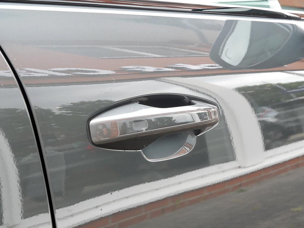 Volvo EX40