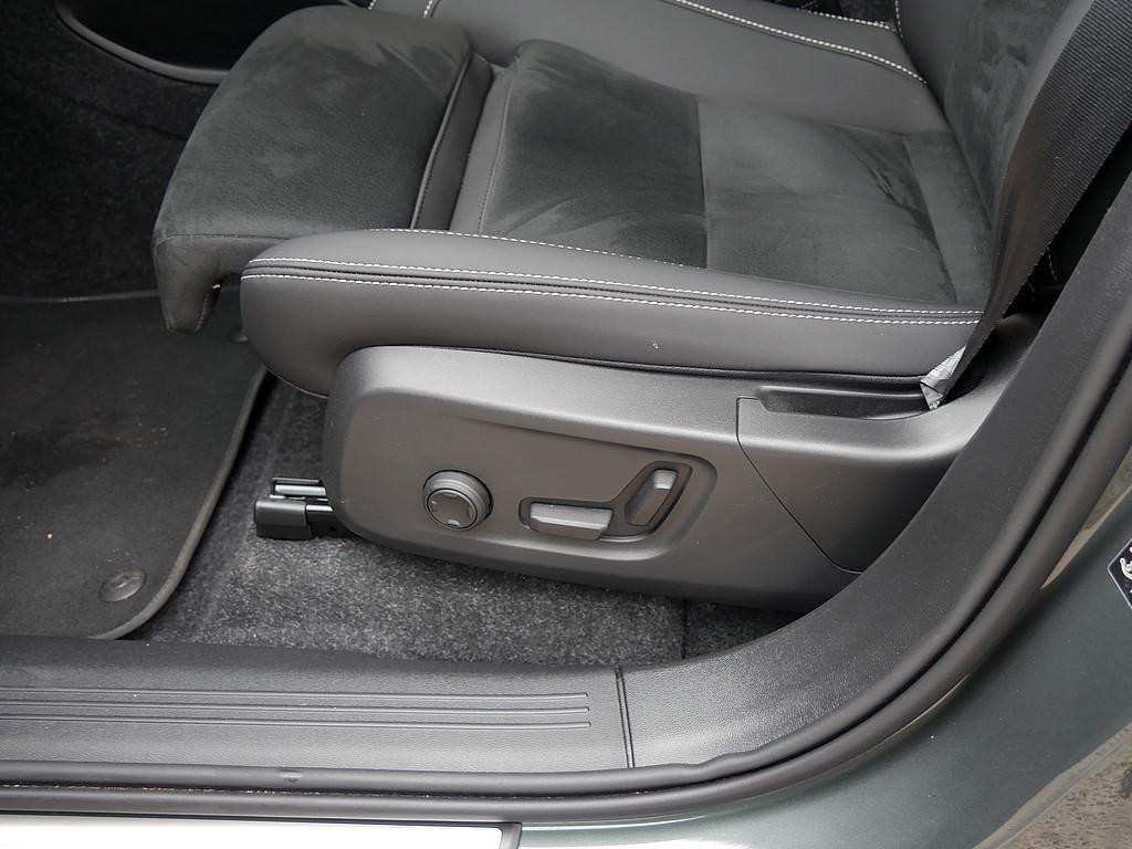 Volvo EX40