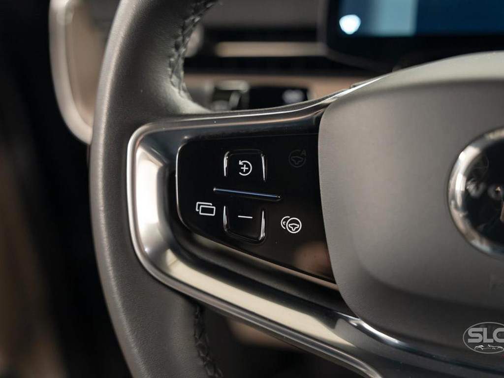 Volvo EX90