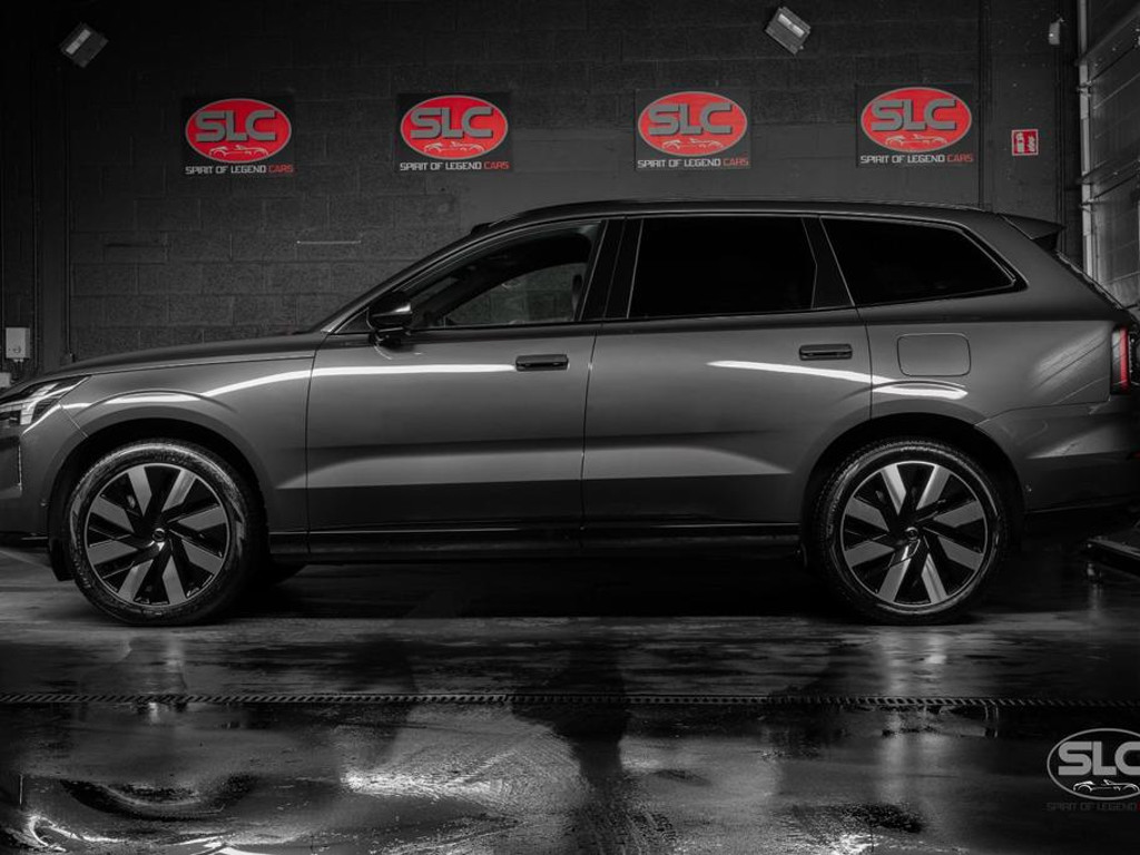 Volvo EX90