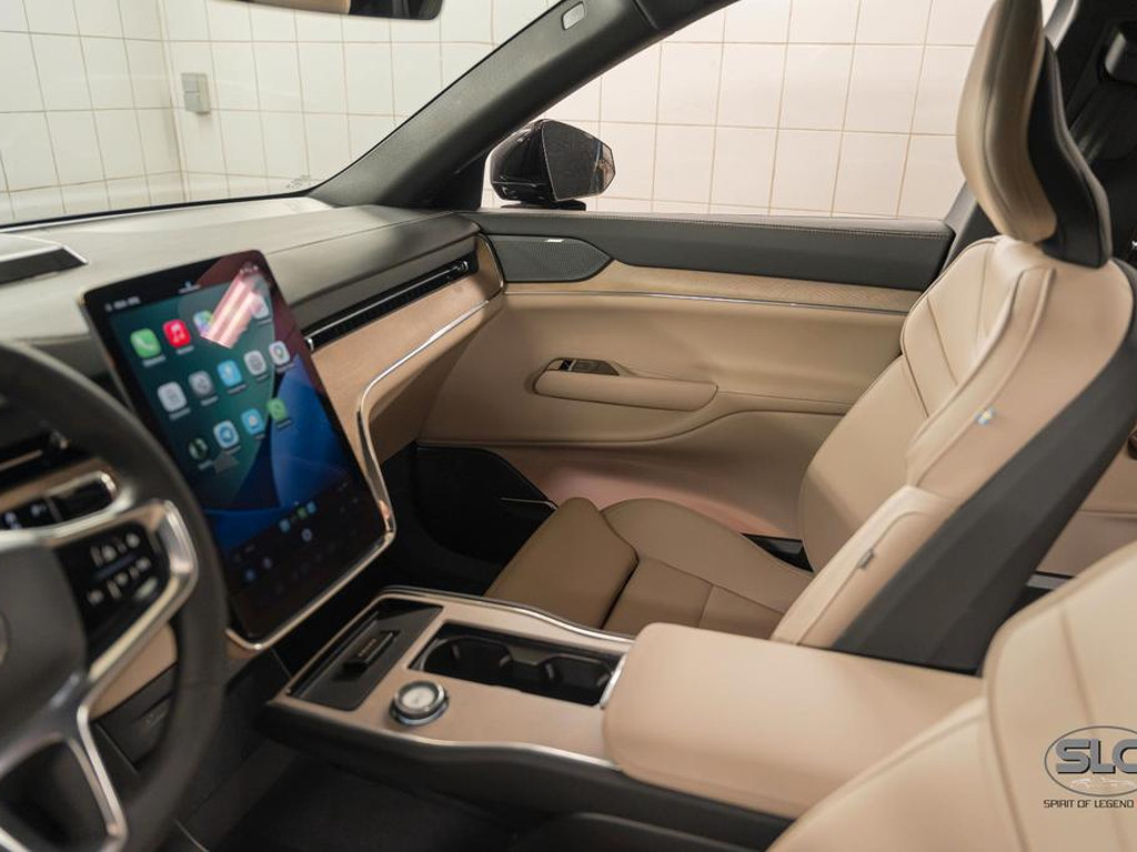 Volvo EX90