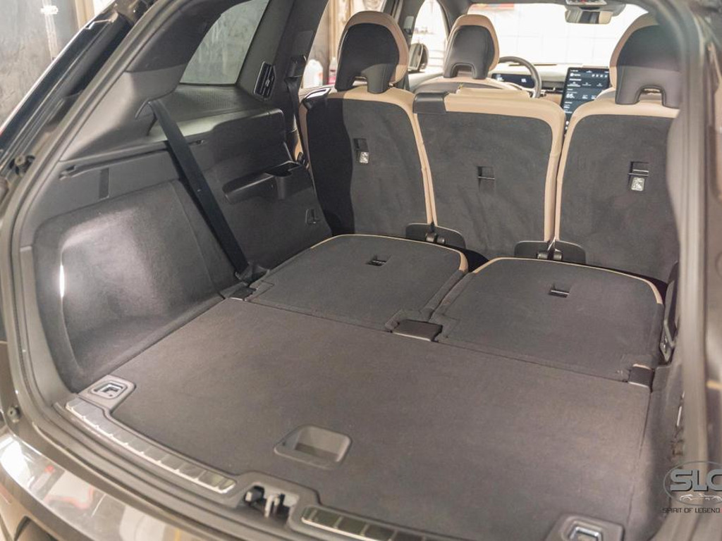 Volvo EX90