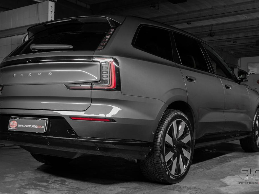 Volvo EX90