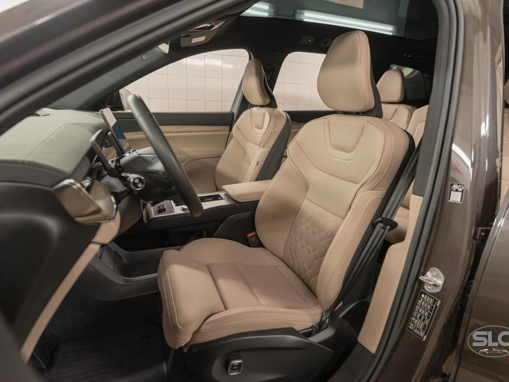 Volvo EX90
