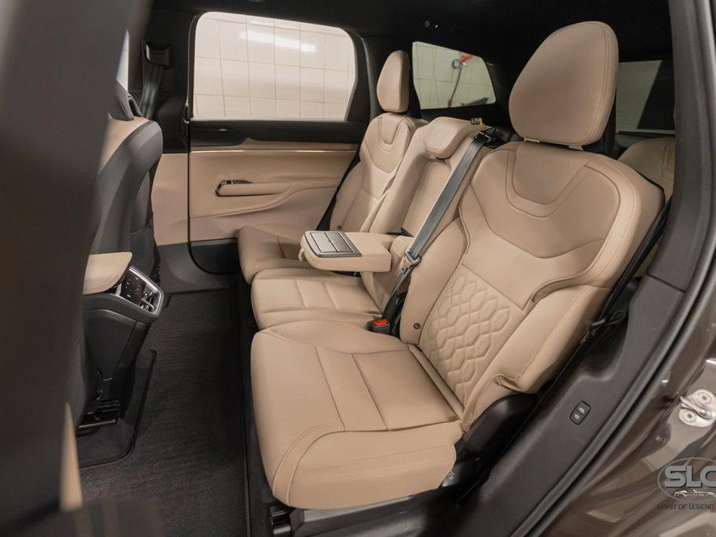 Volvo EX90