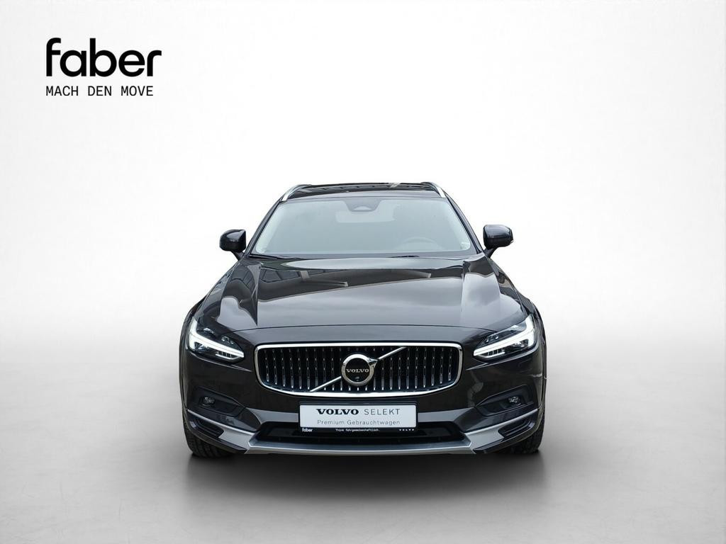 Volvo V90 Cross Country