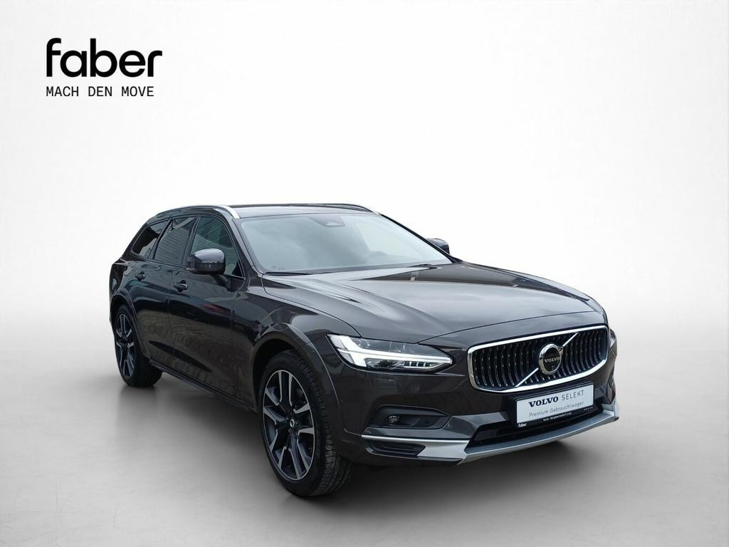 Volvo V90 Cross Country