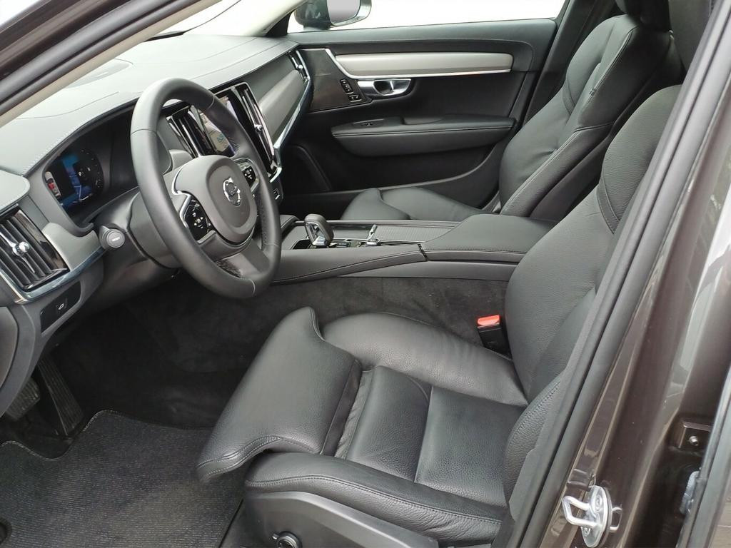 Volvo V90 Cross Country