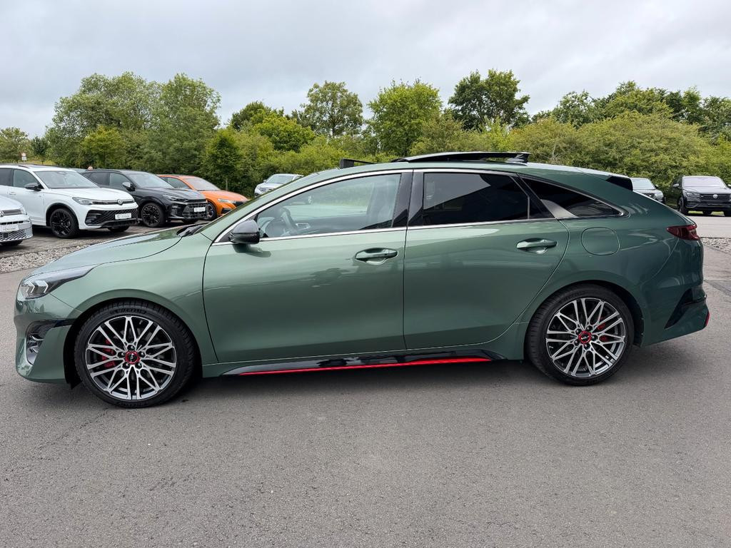 Kia ProCeed