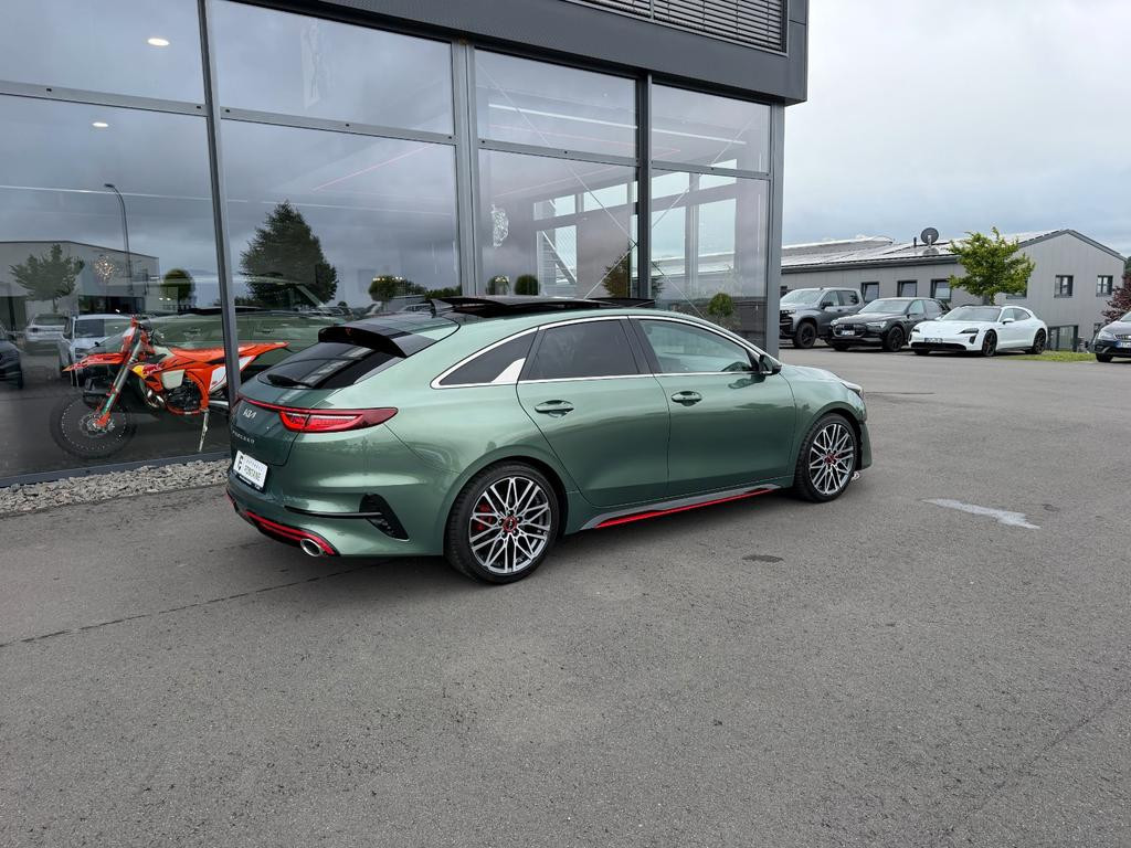 Kia ProCeed
