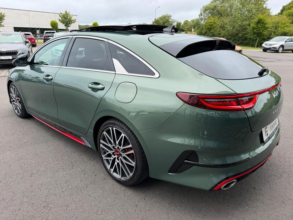Kia ProCeed