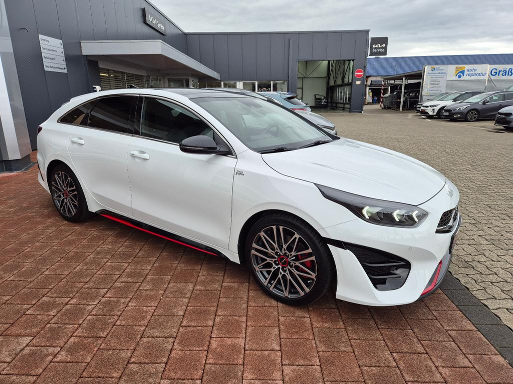 Kia ProCeed