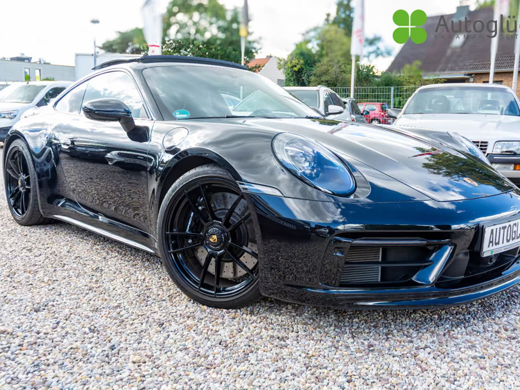 Porsche 911 GTS 4 Carrera