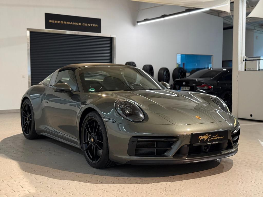 Porsche 911 GTS 4 992 Cabriolet Targa