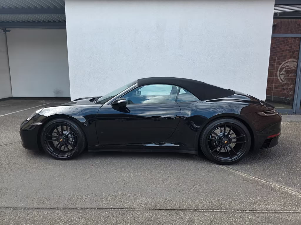Porsche 911 GTS 4 992 Carrera Cabriolet