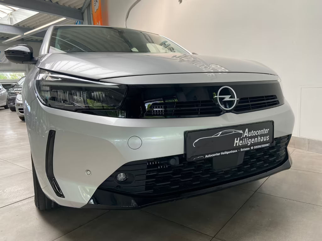 Opel Corsa F Kamera Sportsitze Digitalcock Tempo LED