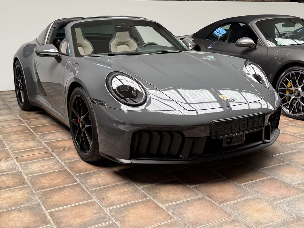Porsche 911 GTS Turbo 4 992 Cabriolet Targa
