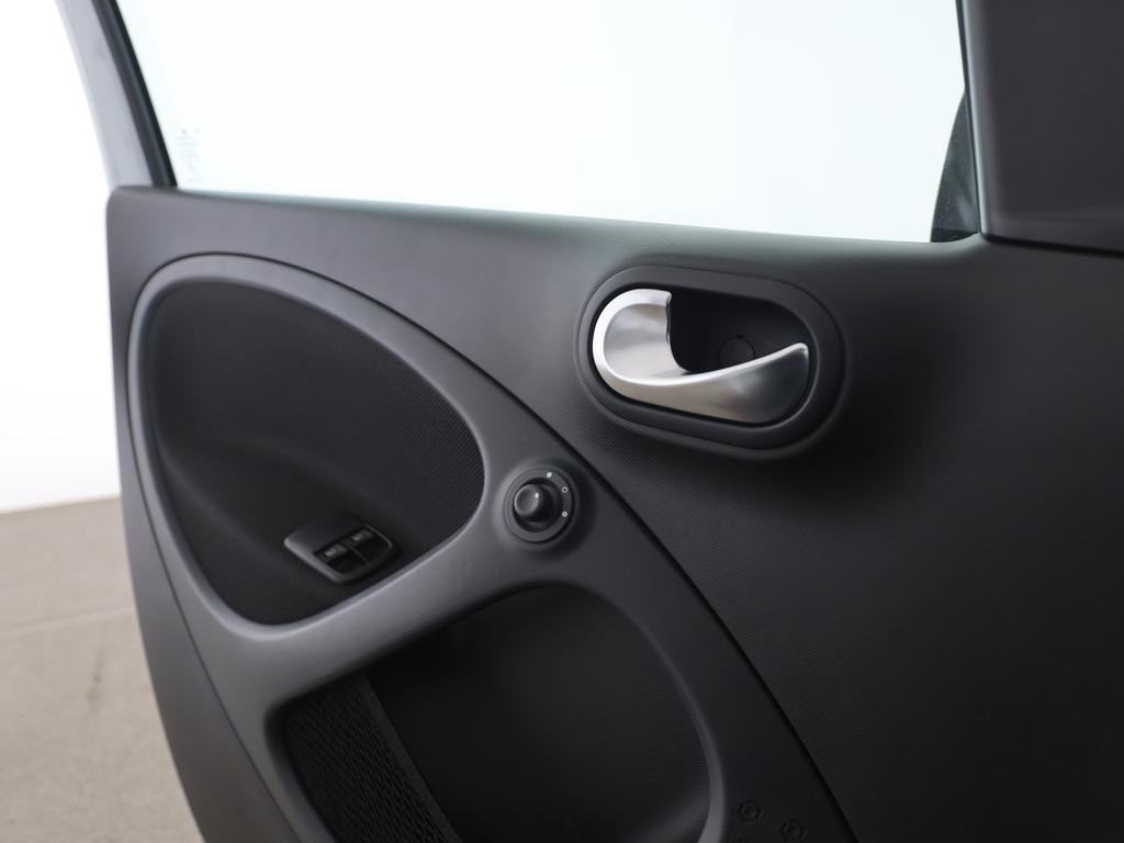 Smart EQ forfour