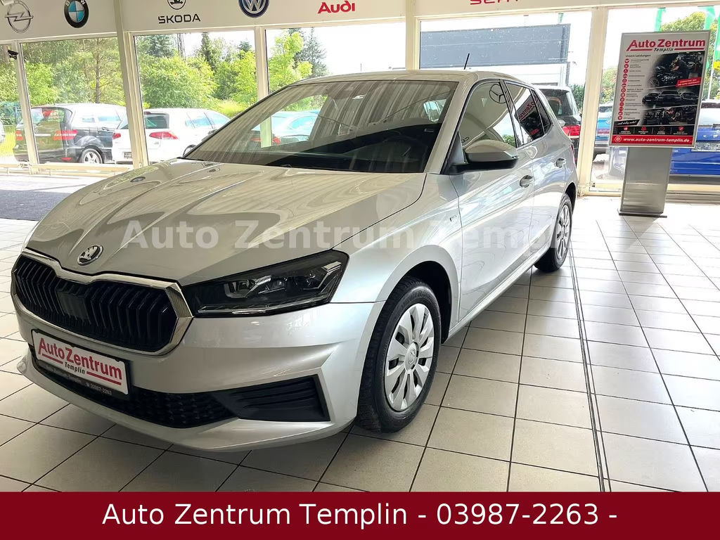 Skoda Fabia 1.Hand-LED-Spurhalte-TÜV-Service-Garantie-