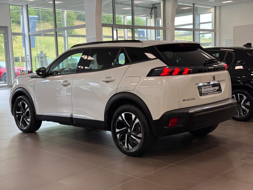 Peugeot e-2008