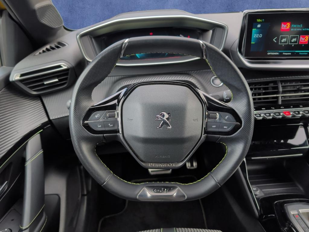 Peugeot e-208