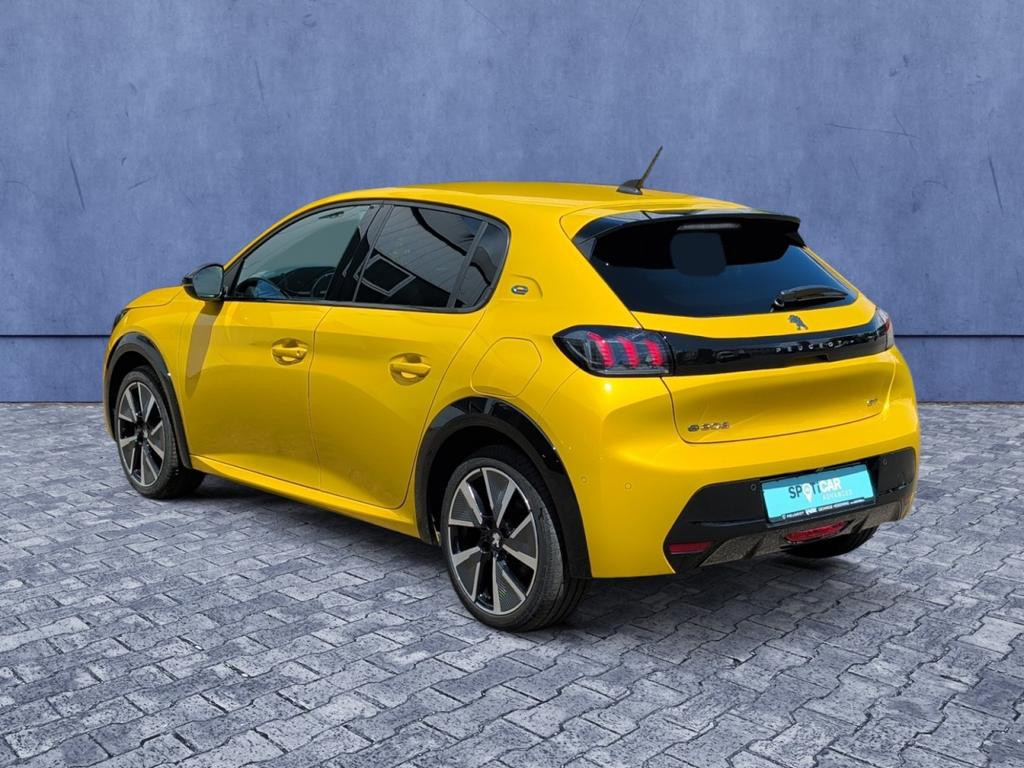 Peugeot e-208