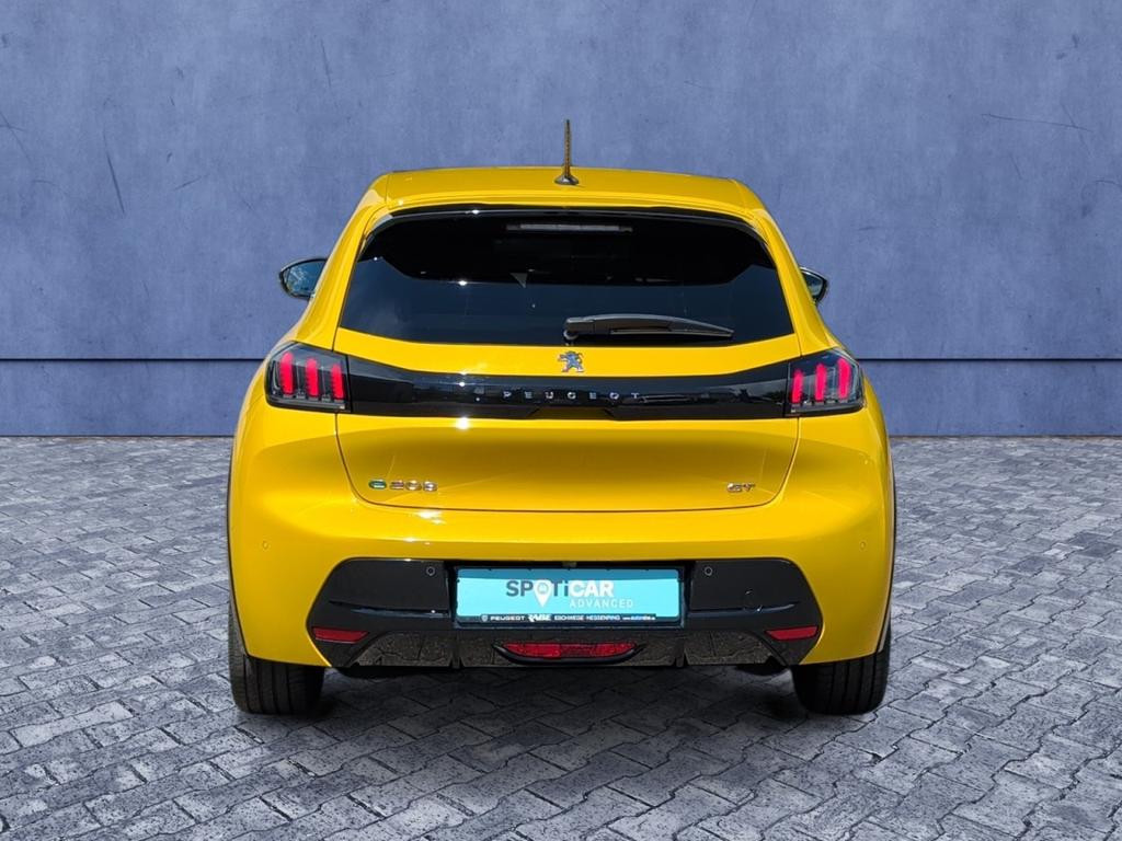 Peugeot e-208