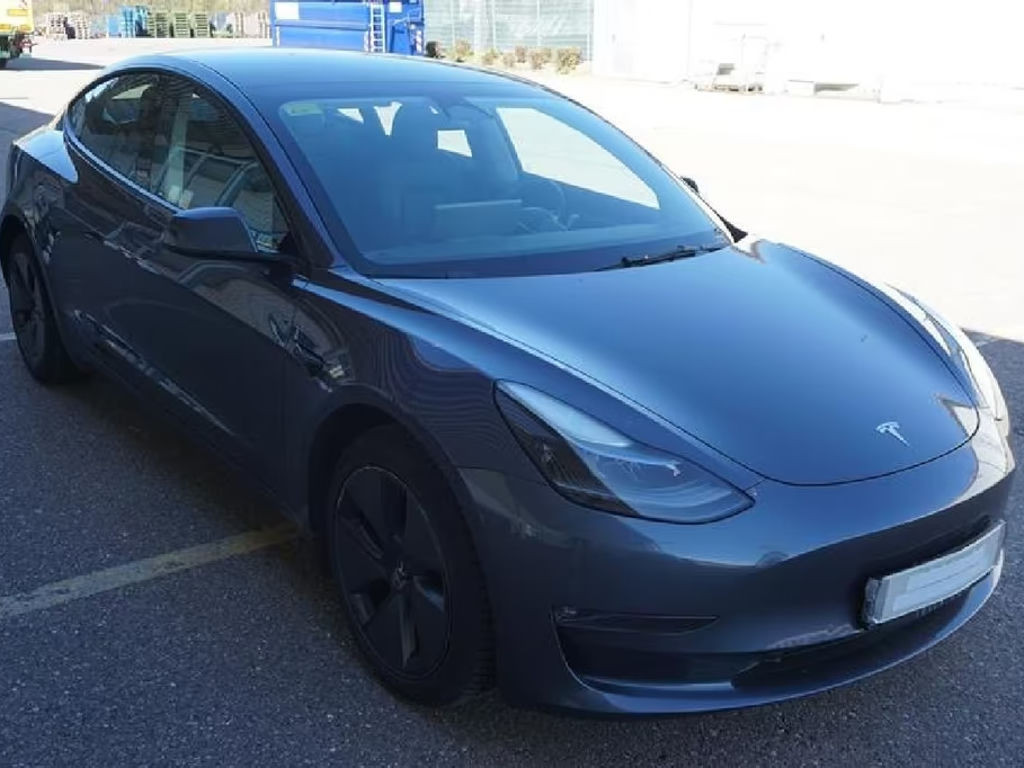 Tesla Model 3 Long Range Dual Motor AWD