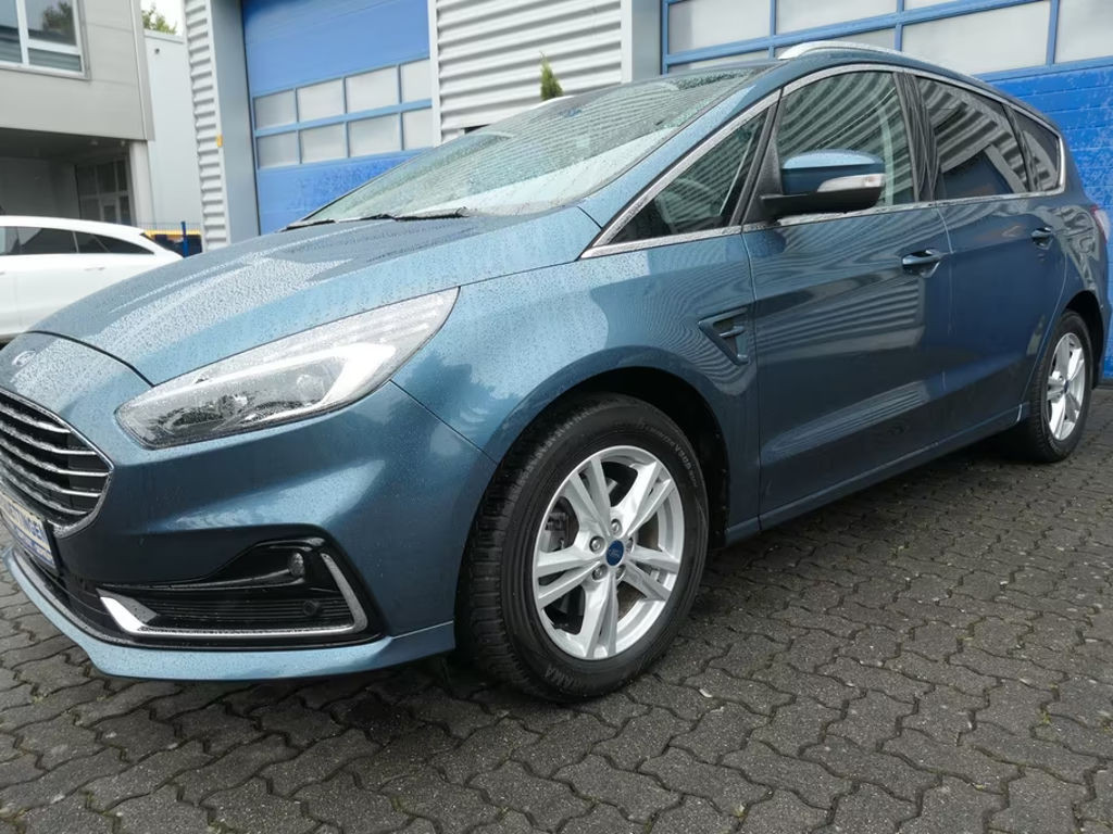 Ford S-Max Titanium